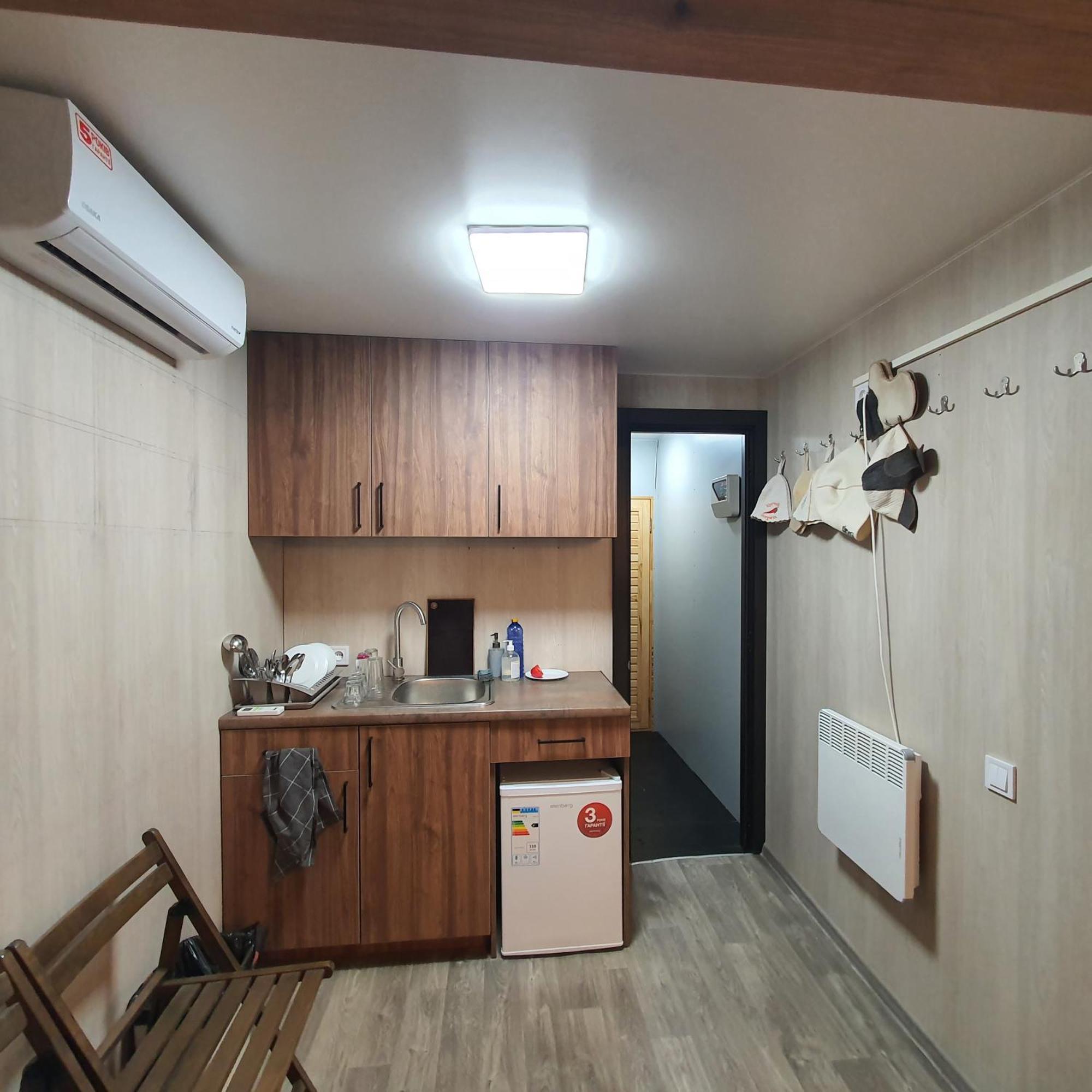 База Відпочинку Шалена Жаба Nowomoskowsk Exterior foto